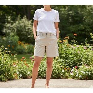 Van Heusen Beige Cargo Shorts, 10, GUC ✔️